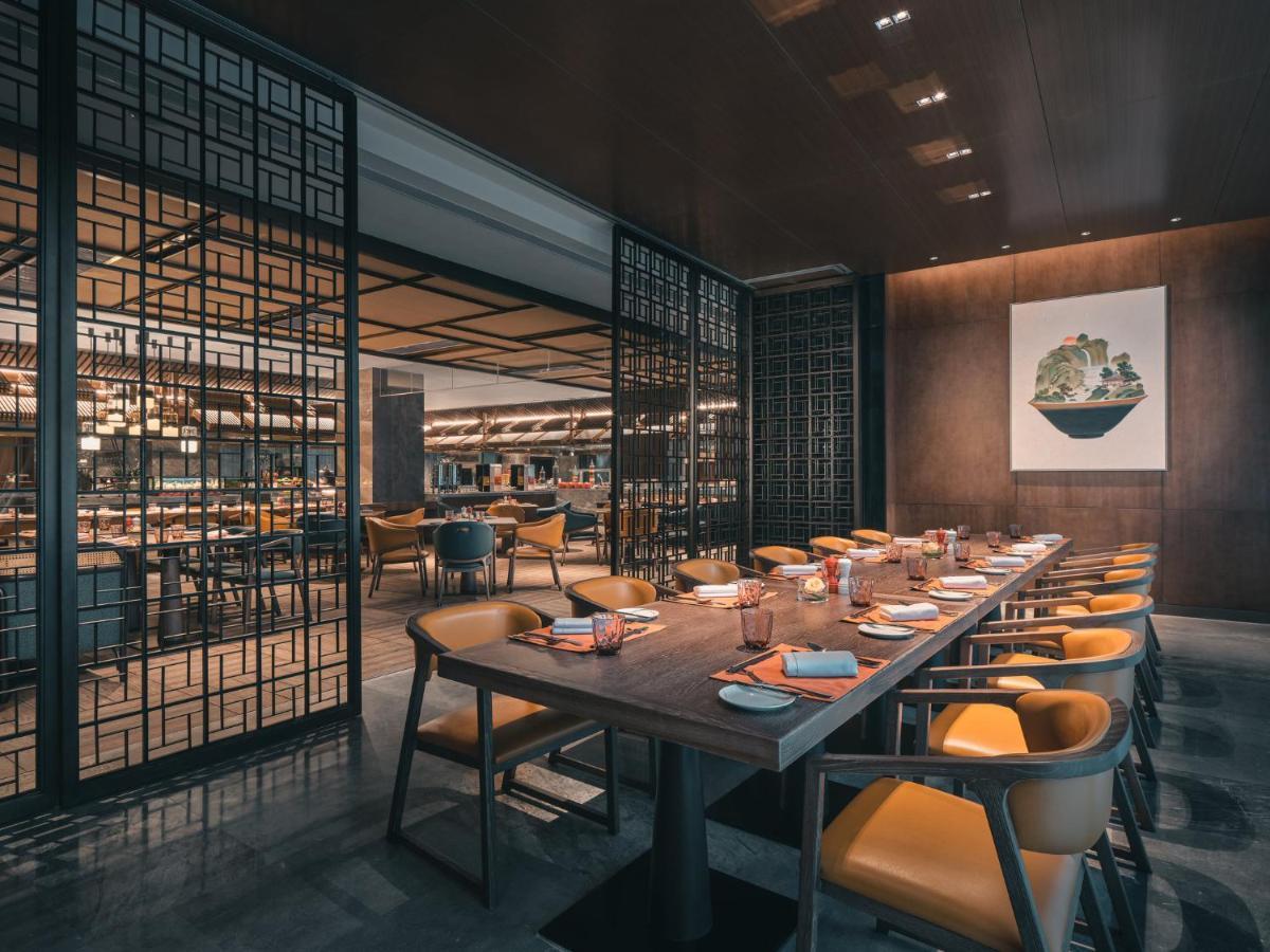 Hualuxe Kunshan Huaqiao By Ihg - F1 Racing Preferred Hotel Exterior photo
