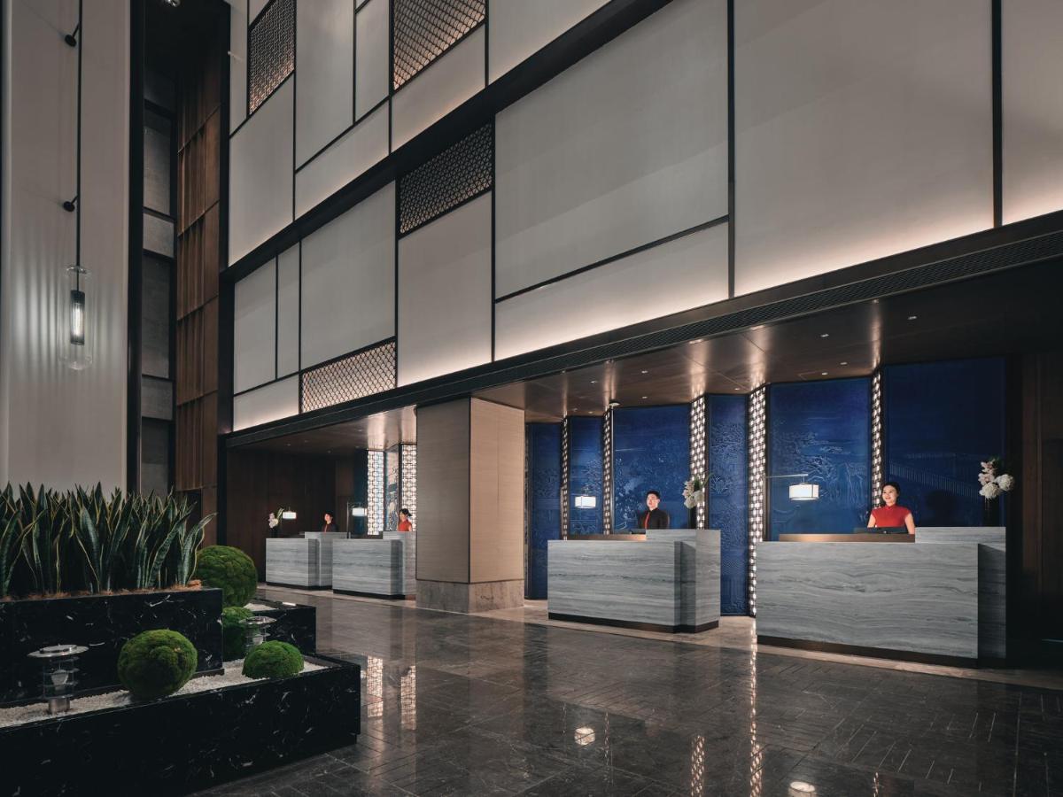 Hualuxe Kunshan Huaqiao By Ihg - F1 Racing Preferred Hotel Exterior photo