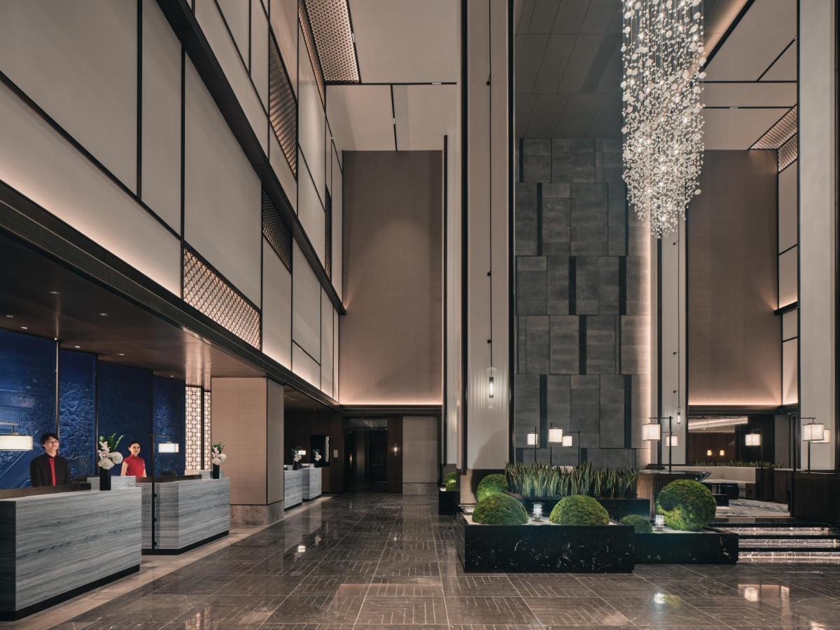 Hualuxe Kunshan Huaqiao By Ihg - F1 Racing Preferred Hotel Exterior photo